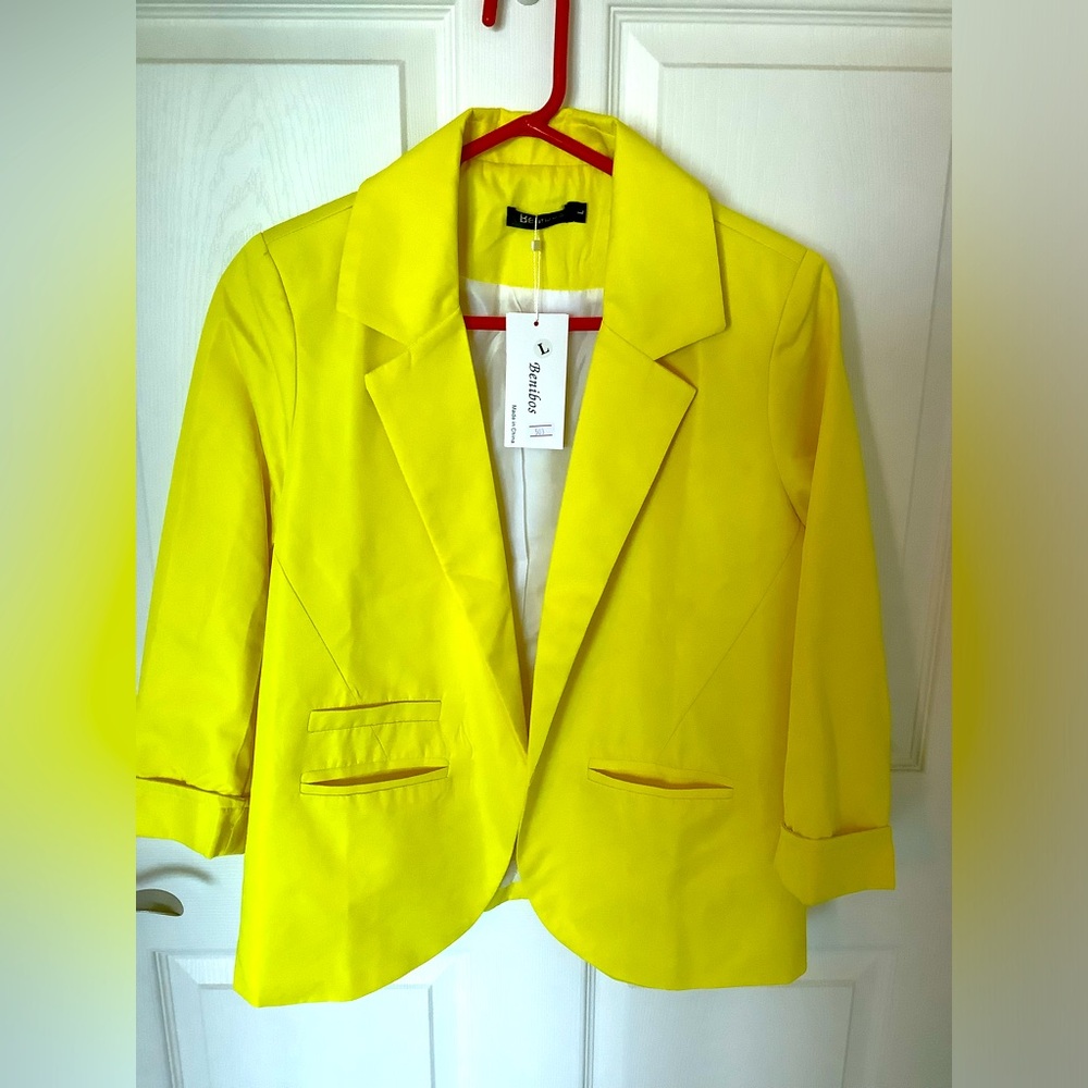 NWT Ladies Yellow Blazer L